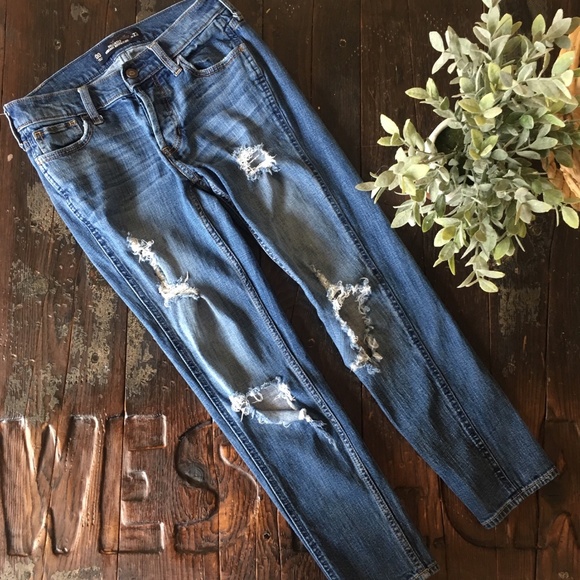 Hollister Denim - HOLLISTER VINTAGE BOYFRIEND Ripped Jeans 00 W23